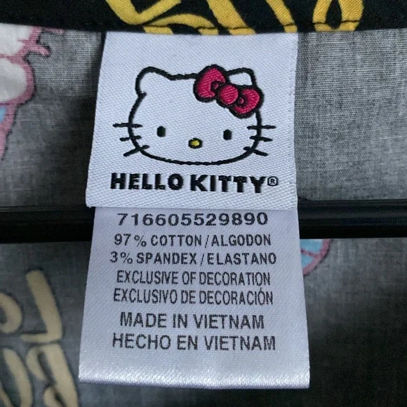 Sanrio Hello Kitty Women’s Scrub Top, Black & Multicolored w/ Pockets, Large SS - Picture 3 of 7